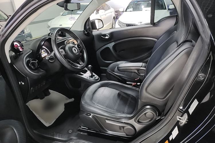 Used smart fortwo 2016 0.9T 66kW Hardtop Pioneer Edition Left Front Seat