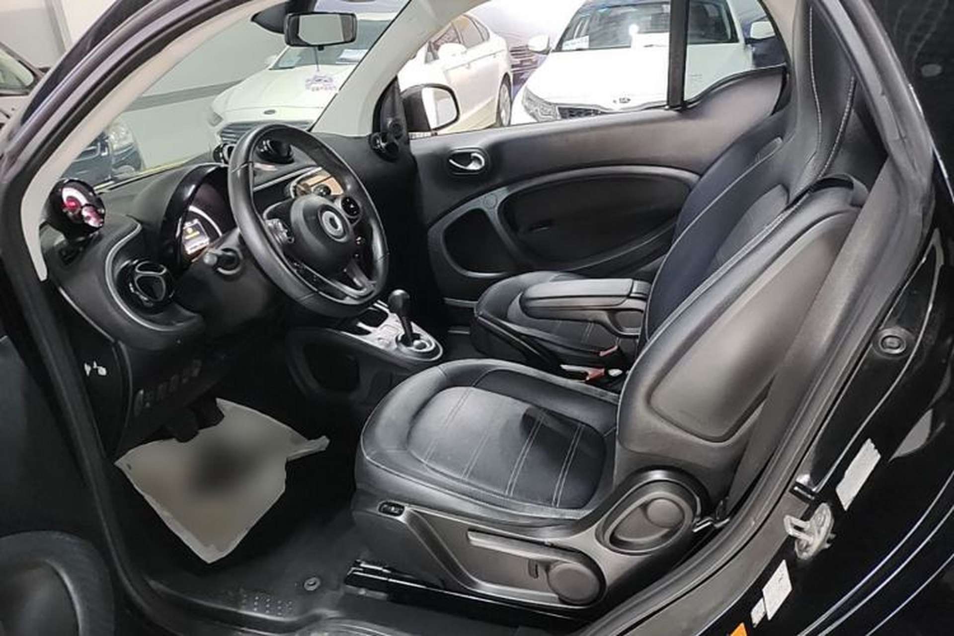 Used smart fortwo 2016 0.9T 66kW Hardtop Pioneer Edition Left Front Seat