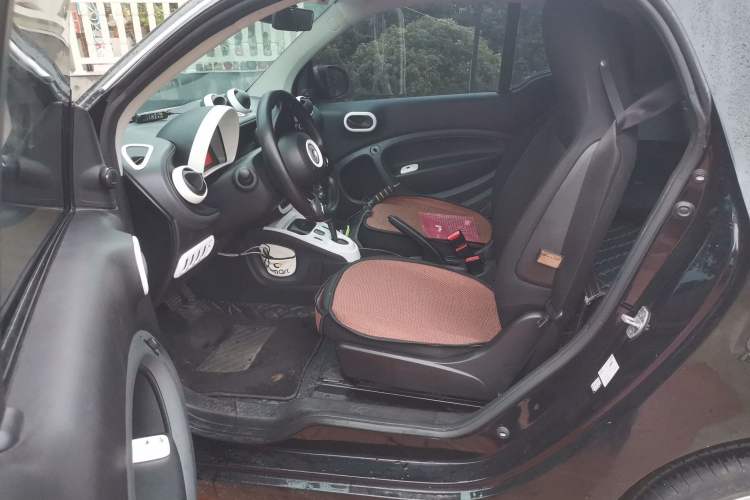 Used smart fortwo 2016 1.0L Grey Ranger Special Edition Left Rear Seat