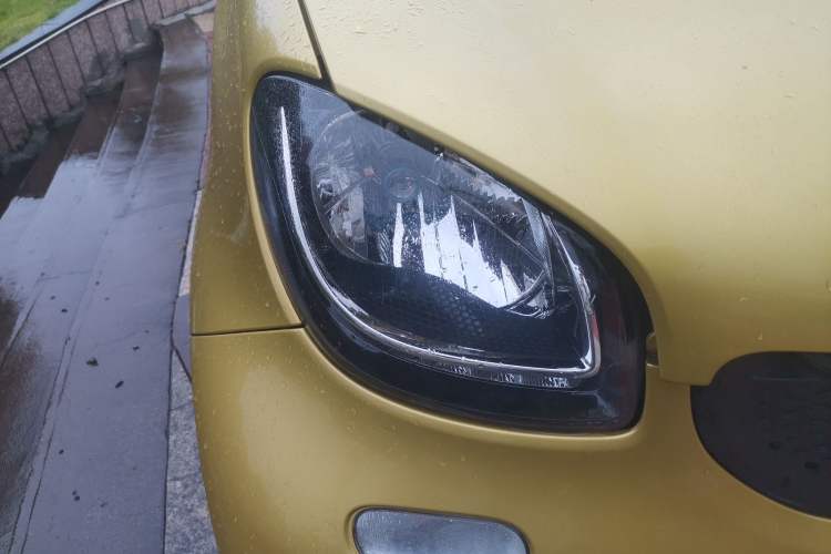 Used smart fortwo 2016 1.0L Grey Ranger Special Edition Right Front Headlight
