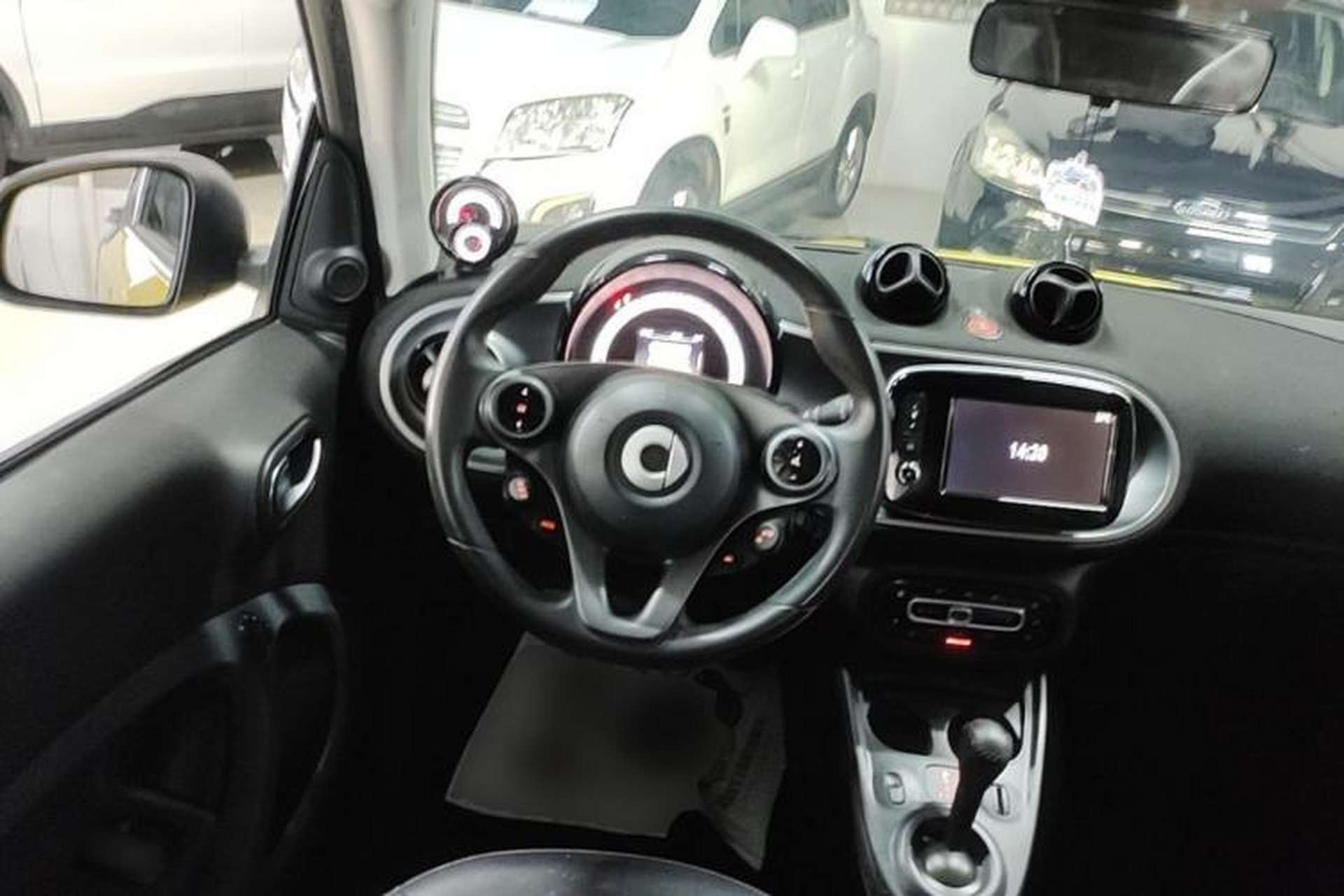 Used smart fortwo 2016 0.9T 66kW Hardtop Pioneer Edition Steering Wheel