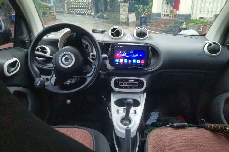 Used smart fortwo 2016 1.0L Grey Ranger Special Edition Steering Wheel