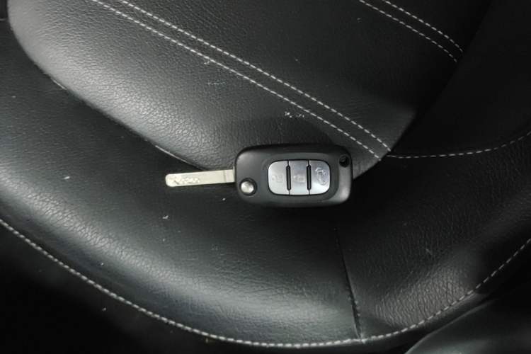 Used smart fortwo 2016 0.9T 66kW Hardtop Pioneer Edition Vehicle Key