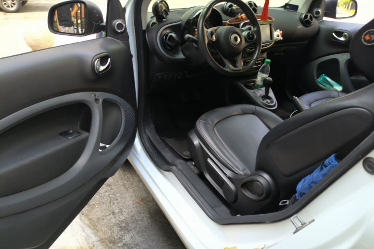Used smart fortwo 2017 1.0L 52kW Hardtop Affection Special Edition Driver Seat