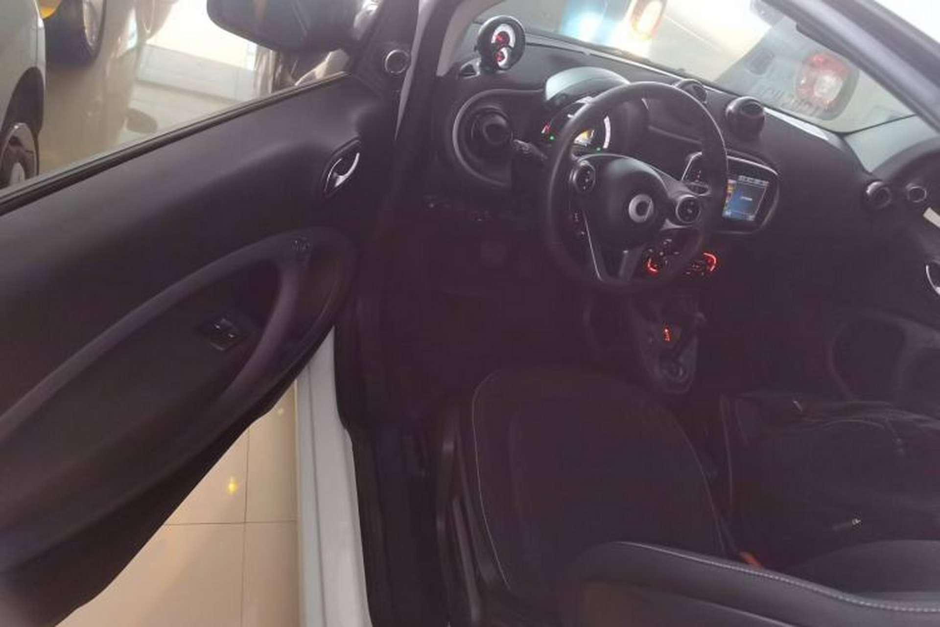 Used smart fortwo 2017 1.0L 52kW New Sound Special Edition China V Emission Standard Driver Seat