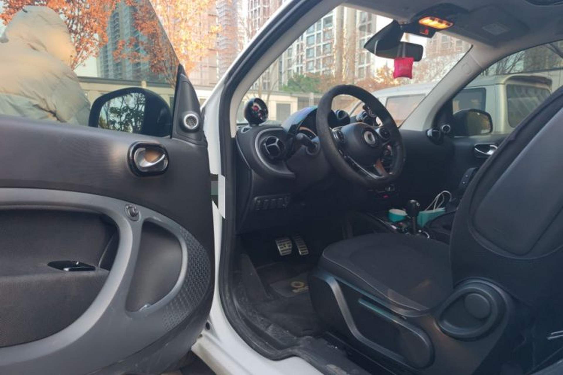 Used smart fortwo 2017 1.0L 52kW New Sound Special Edition China V Emission Standard Driver Seat