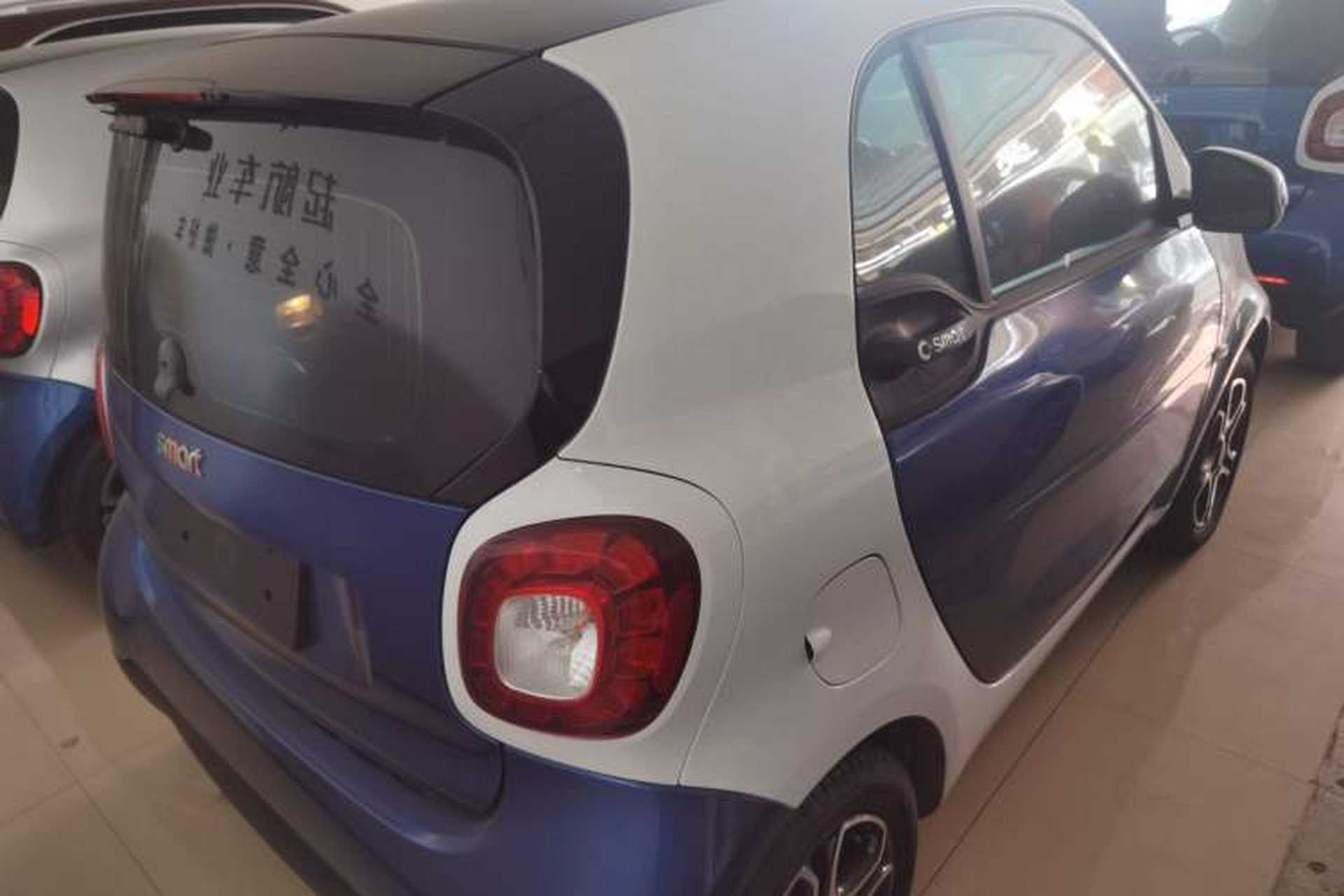 Used smart fortwo 2017 1.0L 52kW New Sound Special Edition China V Emission Standard Exterior 5