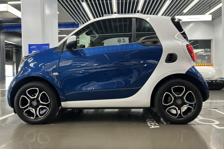 Used smart fortwo 2017 1.0L 52kW New Sound Special Edition China V Emission Standard Exterior 5