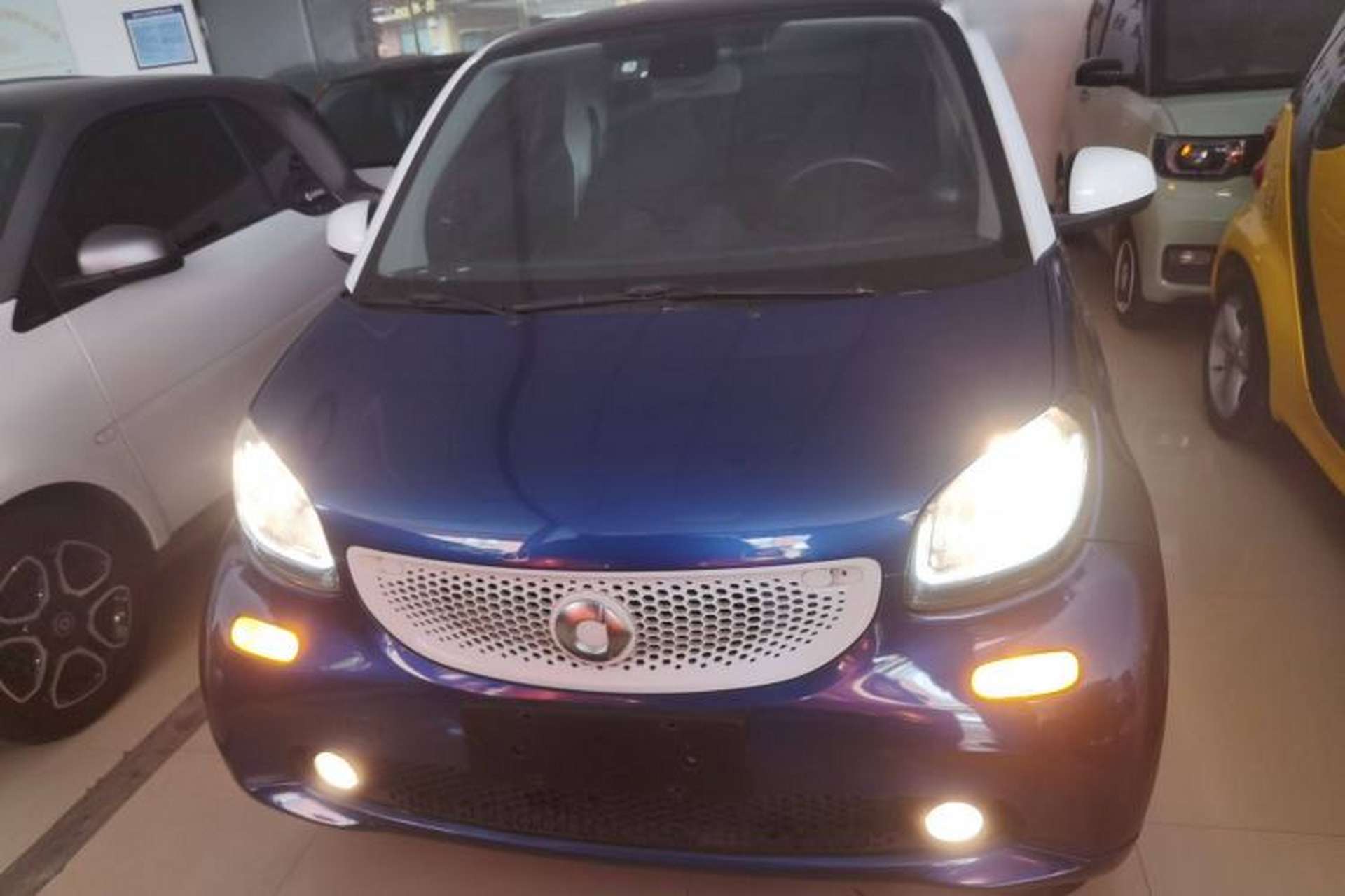 Used smart fortwo 2017 1.0L 52kW New Sound Special Edition China V Emission Standard Front