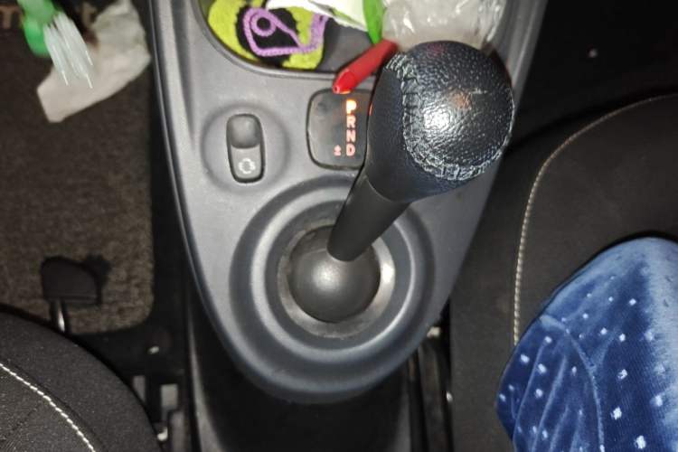 Used smart fortwo 2017 1.0L 52kW Hardtop Affection Special Edition Gear Lever
