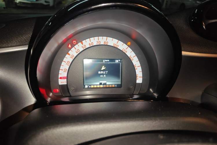 Used smart fortwo 2017 Model 1.0L 52 kW Melody Blue Special Edition China V Standard Instrument Cluster