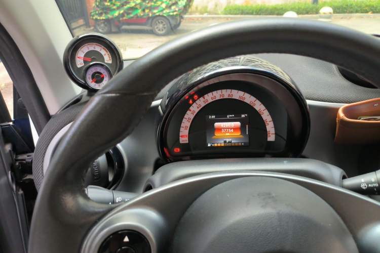 Used smart fortwo 2017 1.0L 52kW Hardtop Affection Special Edition Instrument Cluster