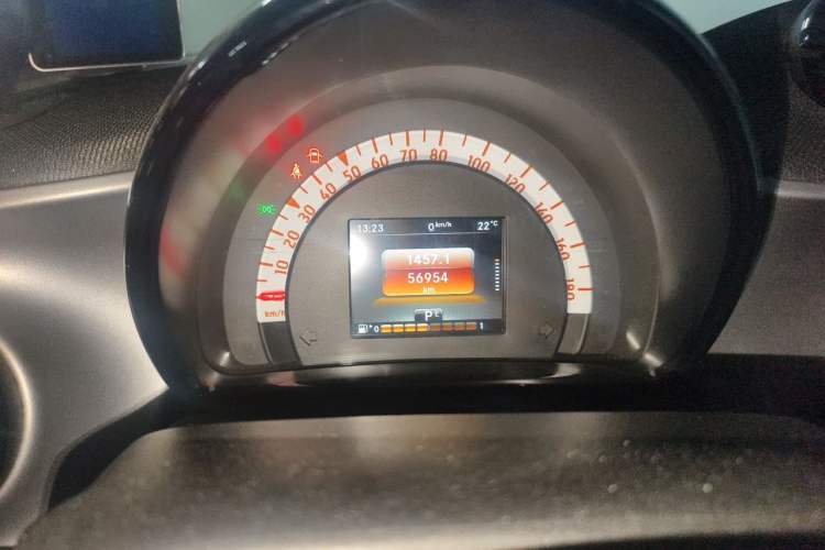 Used smart fortwo 2017 1.0L 52kW New Sound Special Edition China V Emission Standard Instrument Cluster
