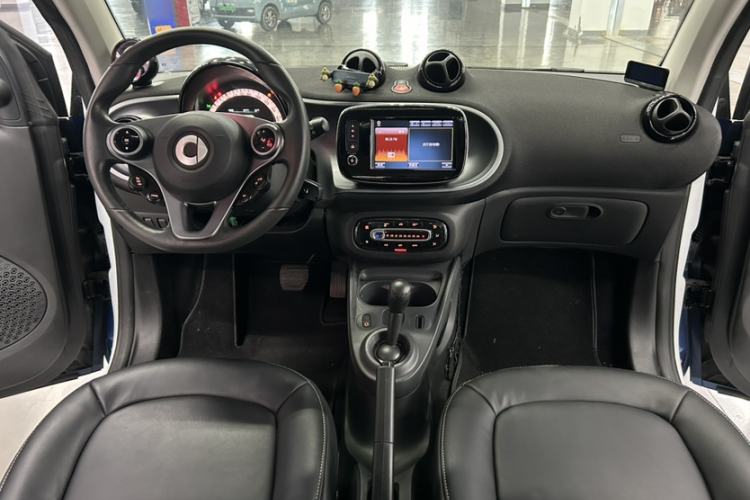 Used smart fortwo 2017 1.0L 52kW New Sound Special Edition China V Emission Standard Interior 1