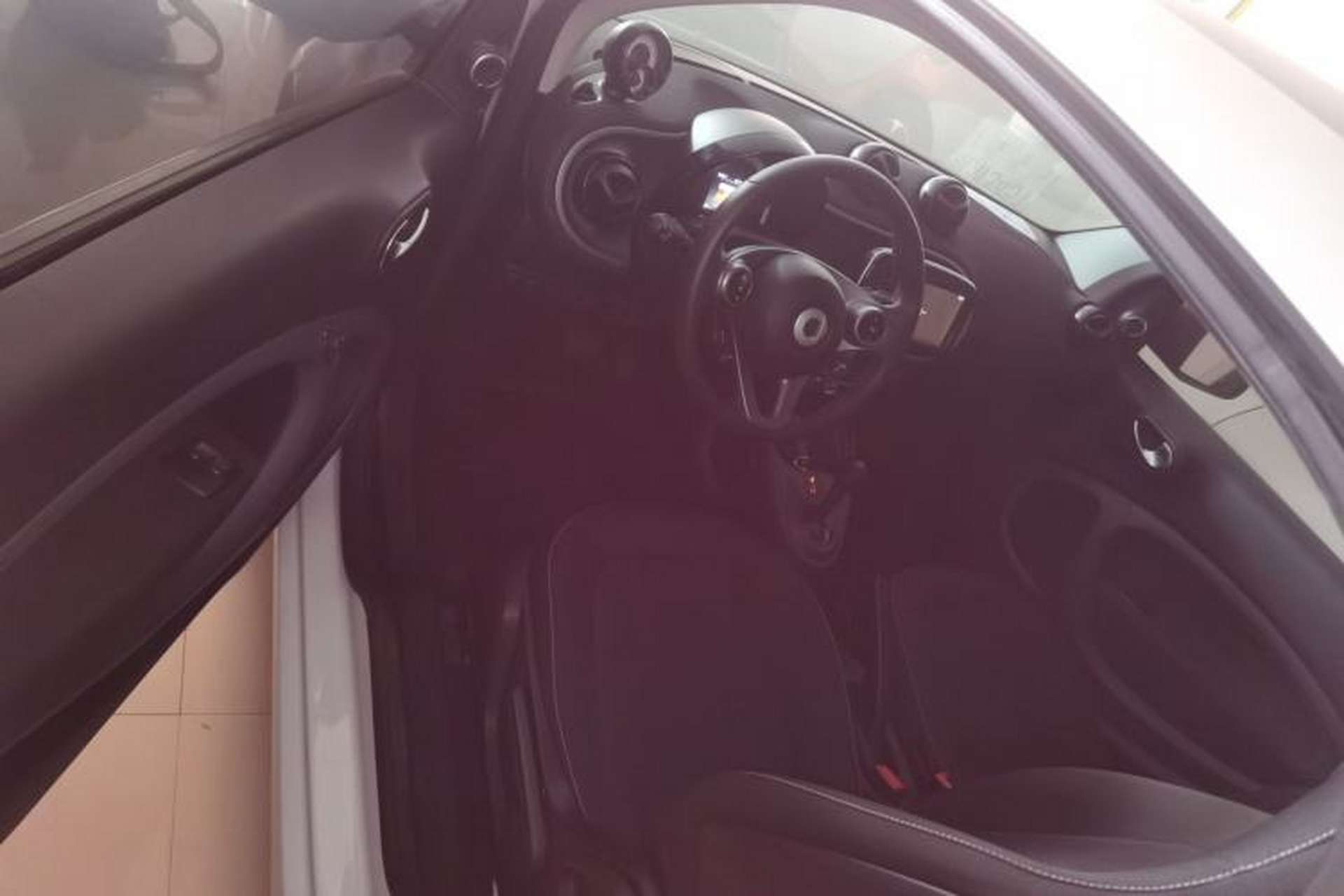 Used smart fortwo 2017 1.0L 52kW New Sound Special Edition China V Emission Standard Interior 3