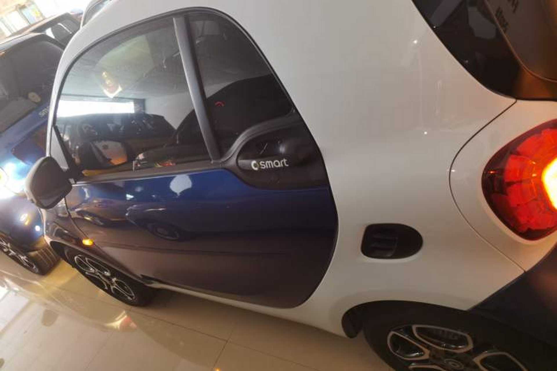 Used smart fortwo 2017 1.0L 52kW New Sound Special Edition China V Emission Standard Left Side