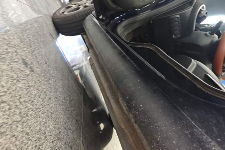 Used smart fortwo 2017 Model 1.0L 52 kW Melody Blue Special Edition China V Standard Left Side Sill