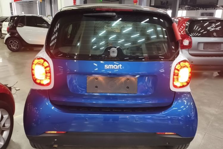 Used smart fortwo 2017 1.0L 52kW New Sound Special Edition China V Emission Standard Rear