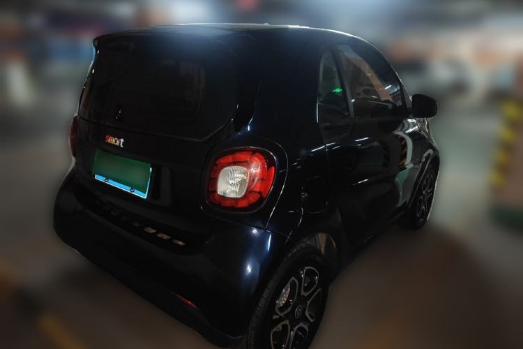 Used smart fortwo 2017 Model 1.0L 52 kW Melody Blue Special Edition China V Standard Rear Right 45 Deg