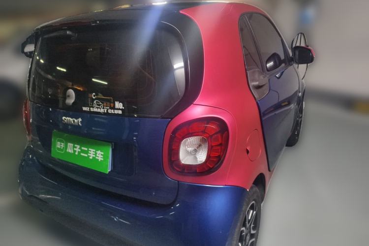 Used smart fortwo 2017 1.0L 52kW New Sound Special Edition China V Emission Standard Rear Right 45 Deg
