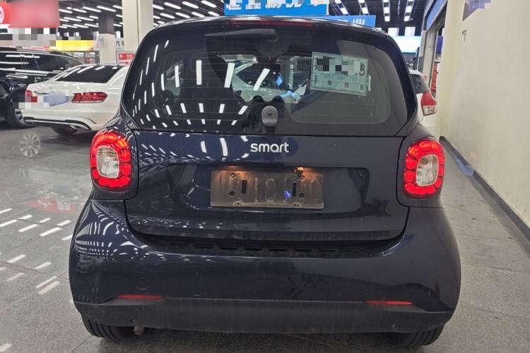 Used smart fortwo 2017 Model 1.0L 52 kW Melody Blue Special Edition China V Standard Rear