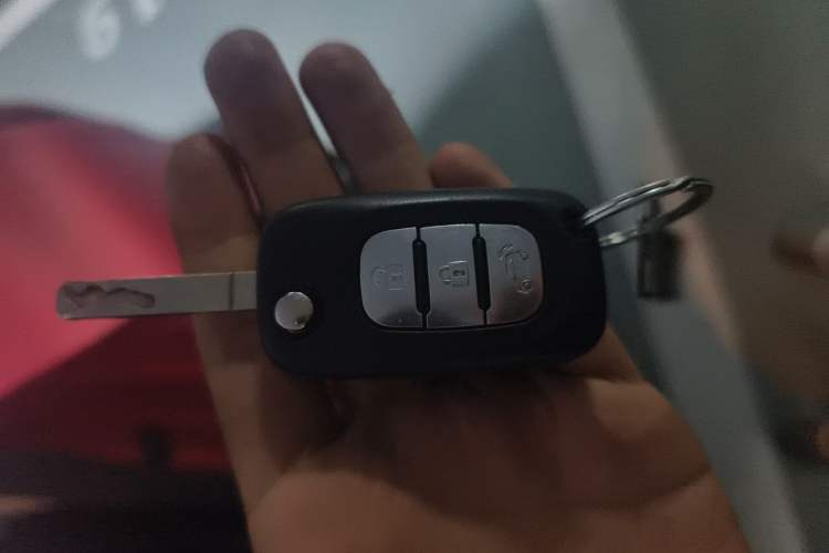 Used smart fortwo 2017 1.0L 52kW New Sound Special Edition China V Emission Standard Vehicle Key