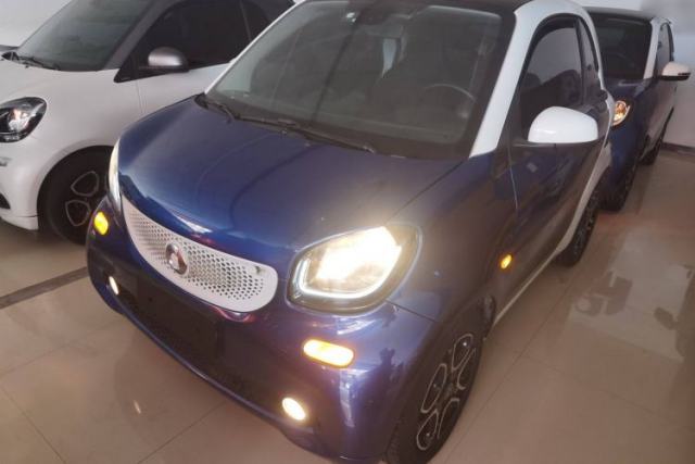 smart fortwo 2017 1.0L 52kW New Sound Special Edition China V Emission Standard مستعملة