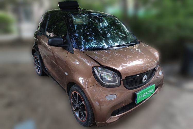 Used smart fortwo 2017 Model 1.0L 52 kW Melody Blue Special Edition China V Standard Front Right 45 Deg