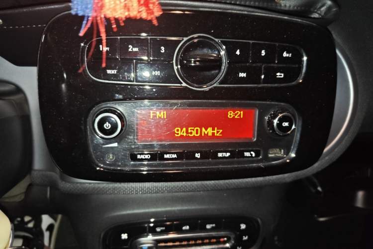 Used smart fortwo 2017 1.0L 52kW Hardtop Affection Special Edition Audio And AC Panel