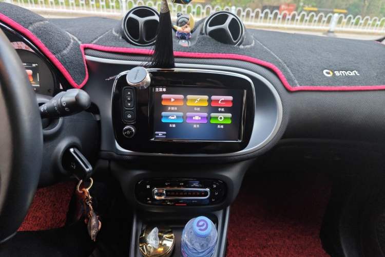 Used smart fortwo 2017 Model 0.9T 66 kW Melon Blue Special Edition China V Standard Audio And AC Panel