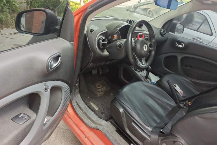 Used smart fortwo 2017 1.0L 52kW Hardtop Affection Special Edition Driver Seat