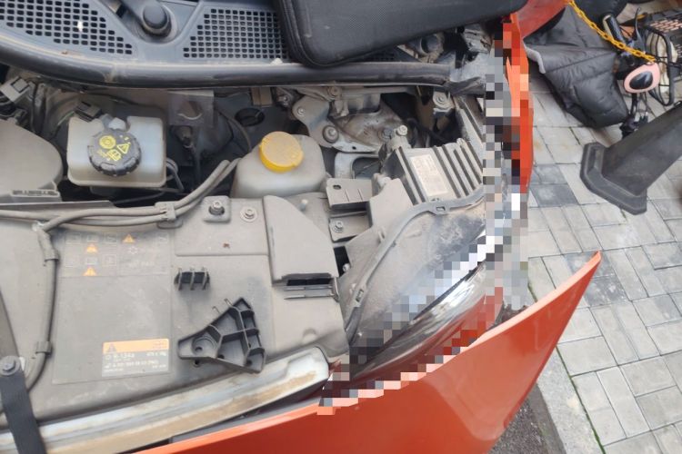 Used smart fortwo 2017 1.0L 52kW New Sound Special Edition China V Emission Standard Engine Bay Left