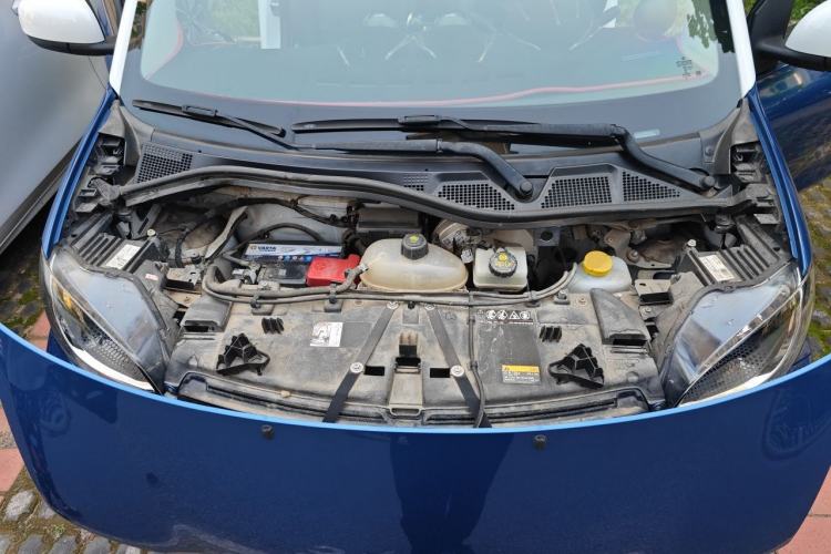 Used smart fortwo 2017 Model 0.9T 66 kW Melon Blue Special Edition China V Standard Engine Bay