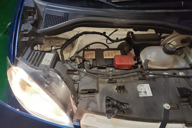 Used smart fortwo 2017 1.0L 52kW New Sound Special Edition China V Emission Standard Engine Bay Right