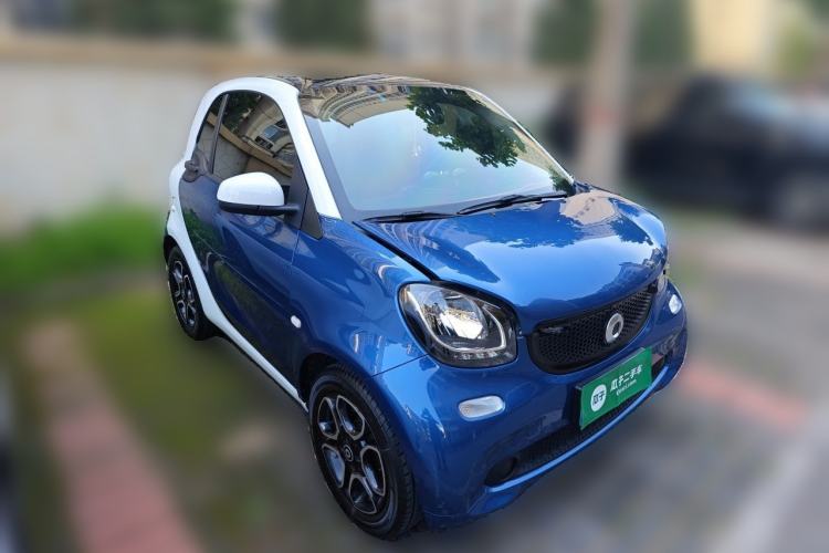 Used smart fortwo 2017 Model 0.9T 66 kW Melon Blue Special Edition China V Standard Front Right 45 Deg