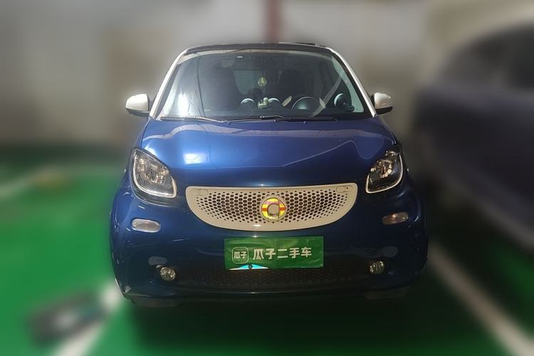 Used smart fortwo 2017 1.0L 52kW New Sound Special Edition China V Emission Standard Front