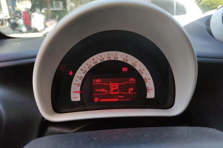 Used smart fortwo 2017 1.0L 52kW New Sound Special Edition China V Emission Standard Instrument Cluster
