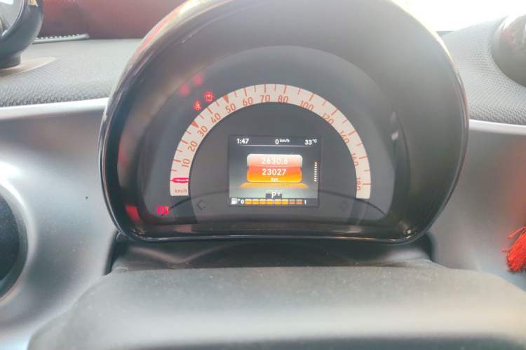 Used smart fortwo 2017 1.0L 52kW New Sound Special Edition China V Emission Standard Instrument Cluster