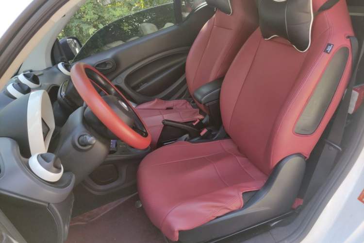 Used smart fortwo 2017 1.0L 52kW New Sound Special Edition China V Emission Standard Left Front Seat
