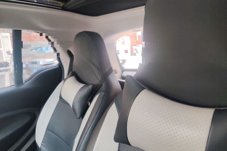 Used smart fortwo 2017 1.0L 52kW New Sound Special Edition China V Emission Standard Left Rear Seat