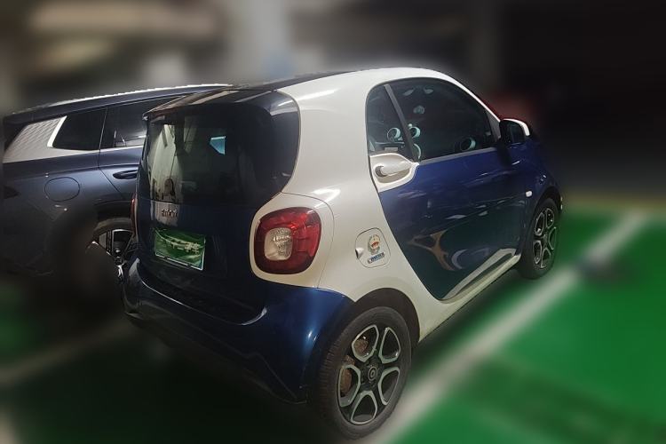 Used smart fortwo 2017 1.0L 52kW New Sound Special Edition China V Emission Standard Rear Right 45 Deg