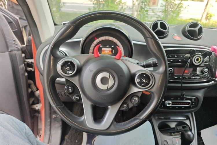 Used smart fortwo 2017 1.0L 52kW Hardtop Affection Special Edition Steering Wheel