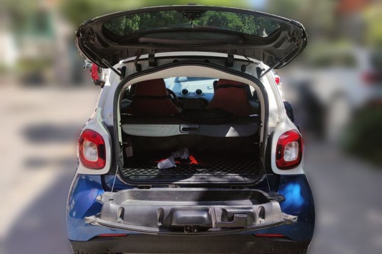 Used smart fortwo 2017 1.0L 52kW New Sound Special Edition China V Emission Standard Trunk