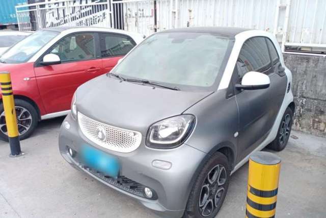 smart fortwo 2017 1.0L 52kW New Sound Special Edition China V Emission Standard مستعملة