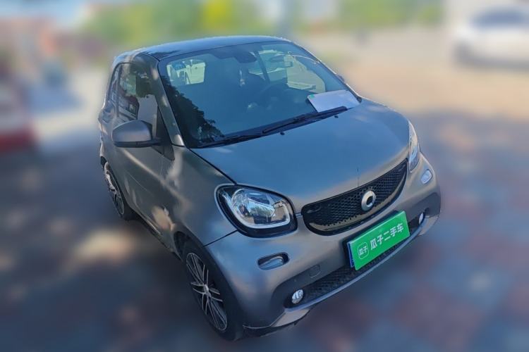 Used smart fortwo 2017 1.0L 52kW Grey Gravity Special Edition China V Emission Standard Front Right 45 Deg
