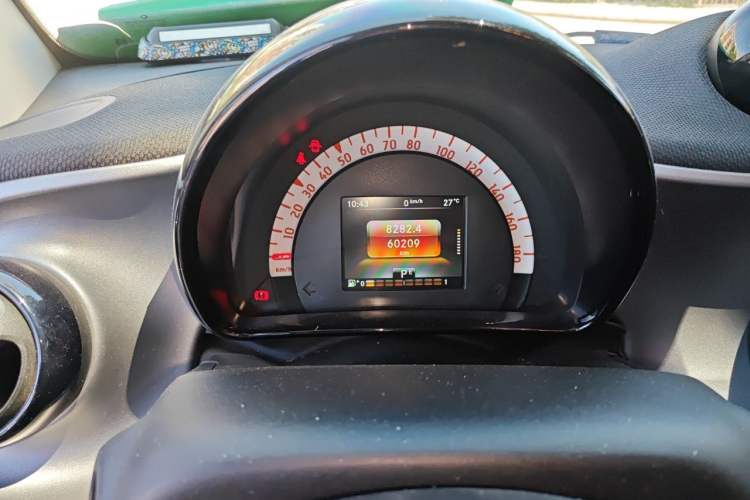 Used smart fortwo 2017 1.0L 52kW Grey Gravity Special Edition China V Emission Standard Instrument Cluster