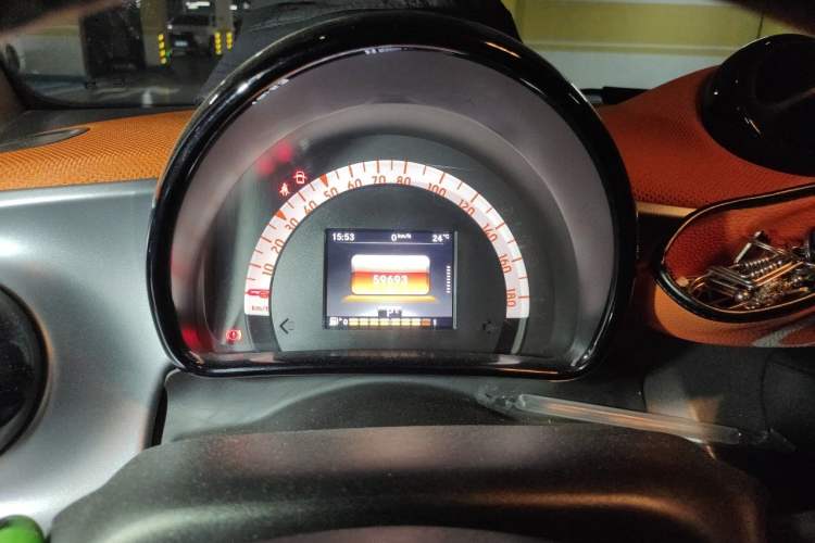 Used smart fortwo 2017 1.0L 52kW New Sound Special Edition China V Emission Standard Instrument Cluster