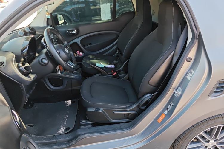 Used smart fortwo 2017 1.0L 52kW Grey Gravity Special Edition China V Emission Standard Left Front Seat