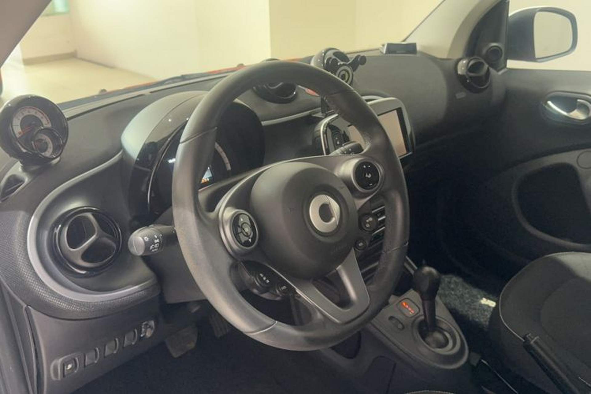 Used smart fortwo 2017 1.0L 52kW Hardtop Affection Special Edition Interior 2