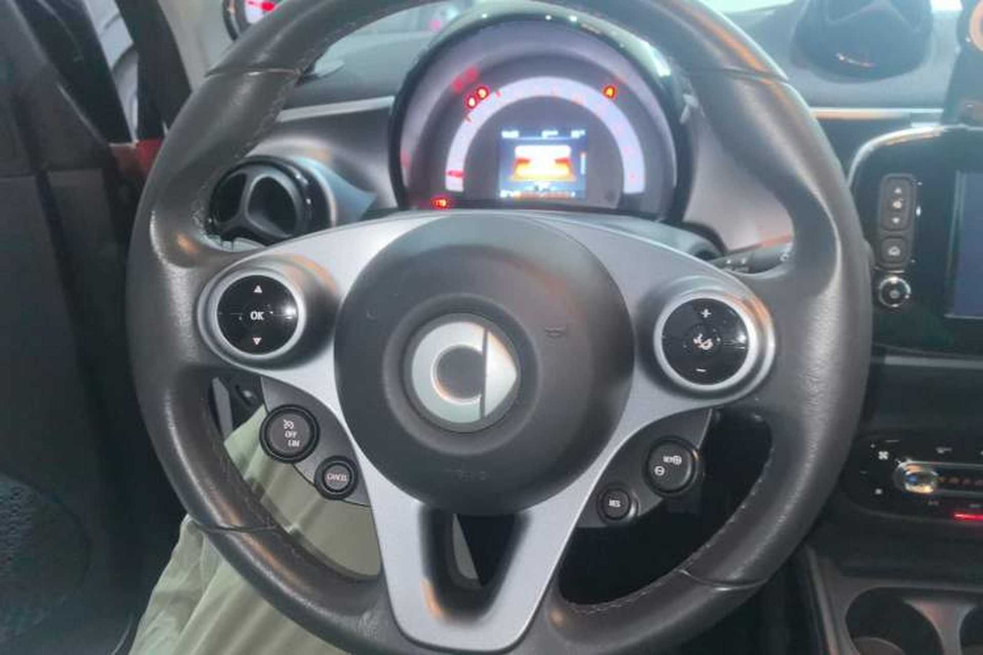 Used smart fortwo 2017 1.0L 52kW Hardtop Affection Special Edition Steering Wheel